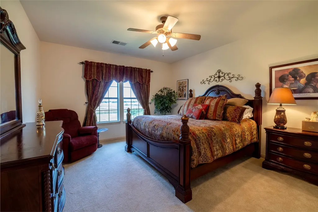 2722 W Alamosa Drive Terrell TX 75160