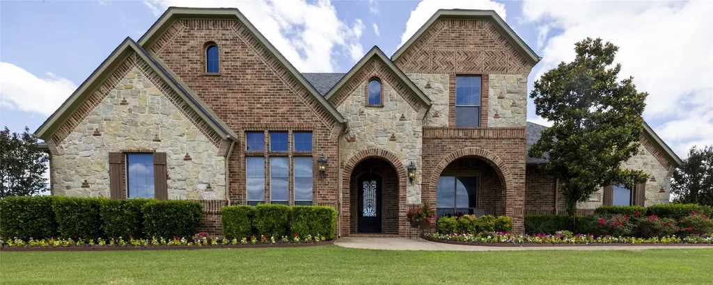 2722 W Alamosa Drive Terrell TX 75160
