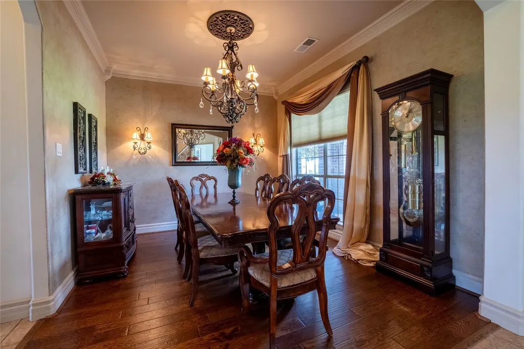 2722 W Alamosa Drive Terrell TX 75160