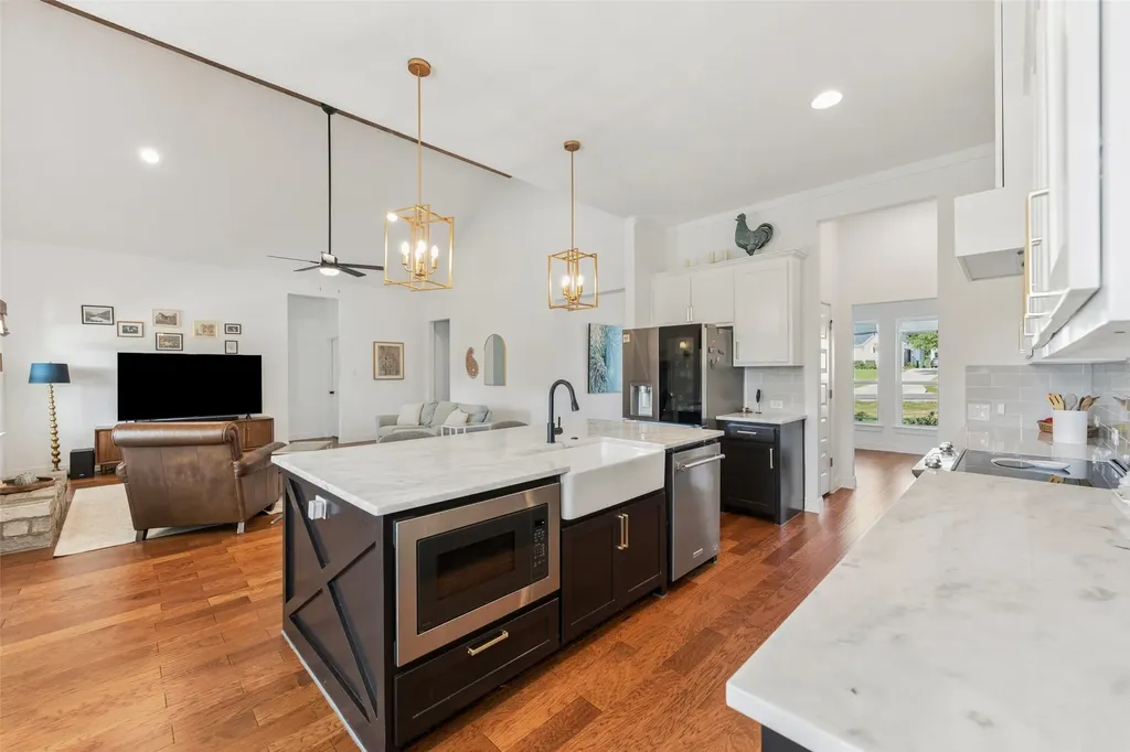 180 Lucky Ridge Lane Boyd TX 76023
