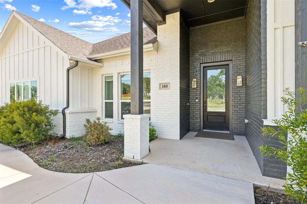 180 Lucky Ridge Lane Boyd TX 76023