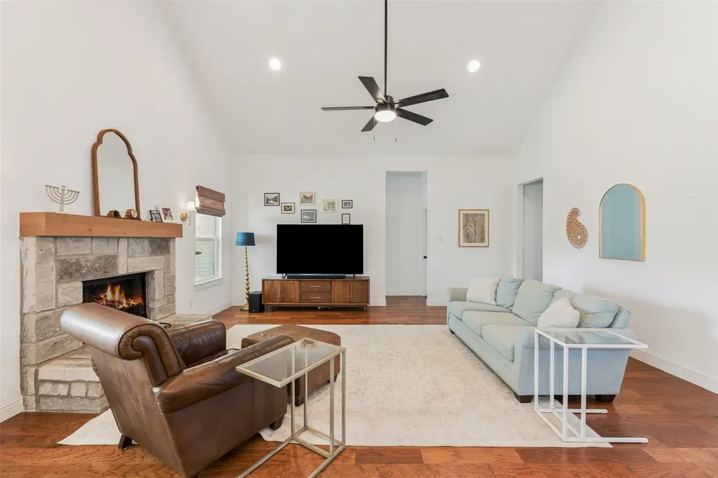 180 Lucky Ridge Lane Boyd TX 76023