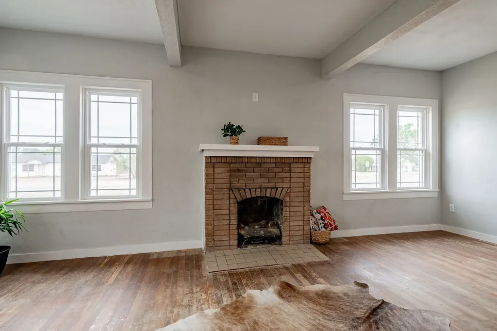 305 W Swenson Avenue Aspermont TX 79502