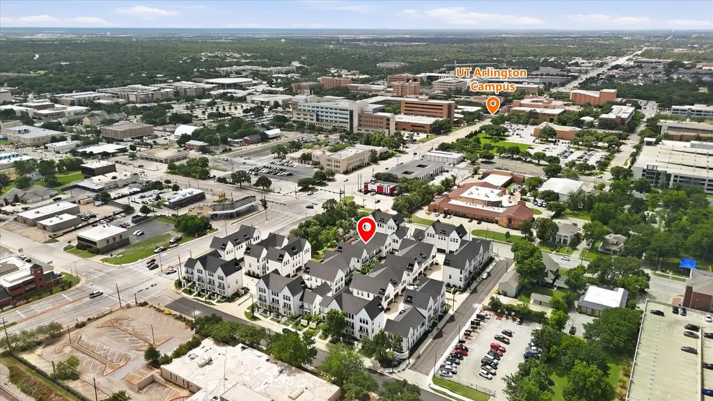 131 Garden Court E Arlington TX 76013