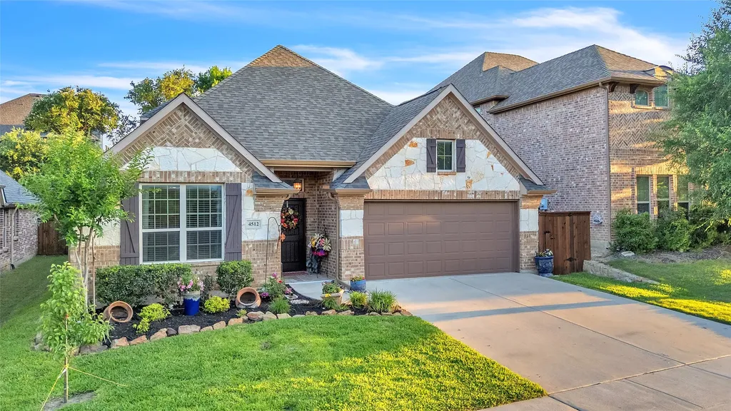 4512 Seventeen Lakes Court Fort Worth TX 76262