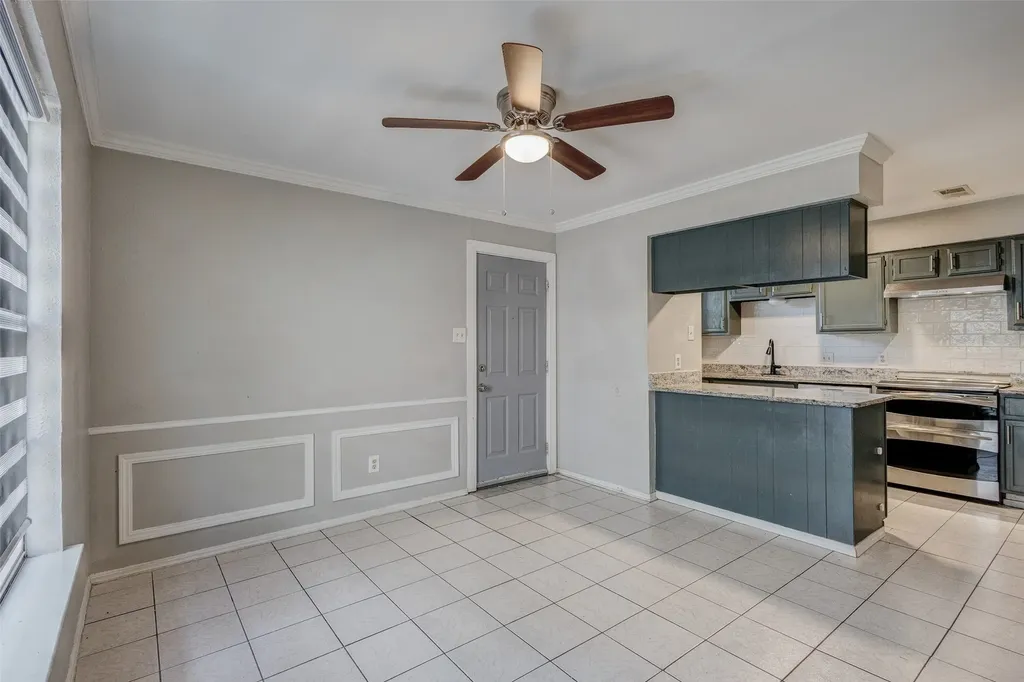 2904 S Fielder Road Arlington TX 76015