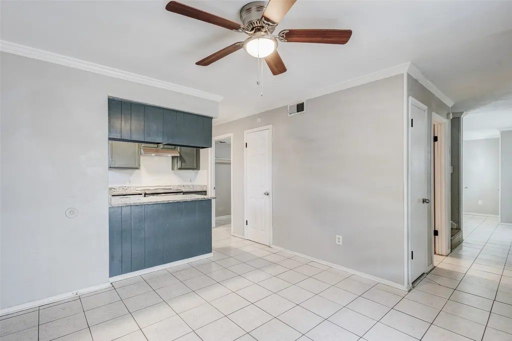 2904 S Fielder Road Arlington TX 76015