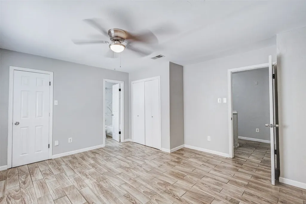 2904 S Fielder Road Arlington TX 76015