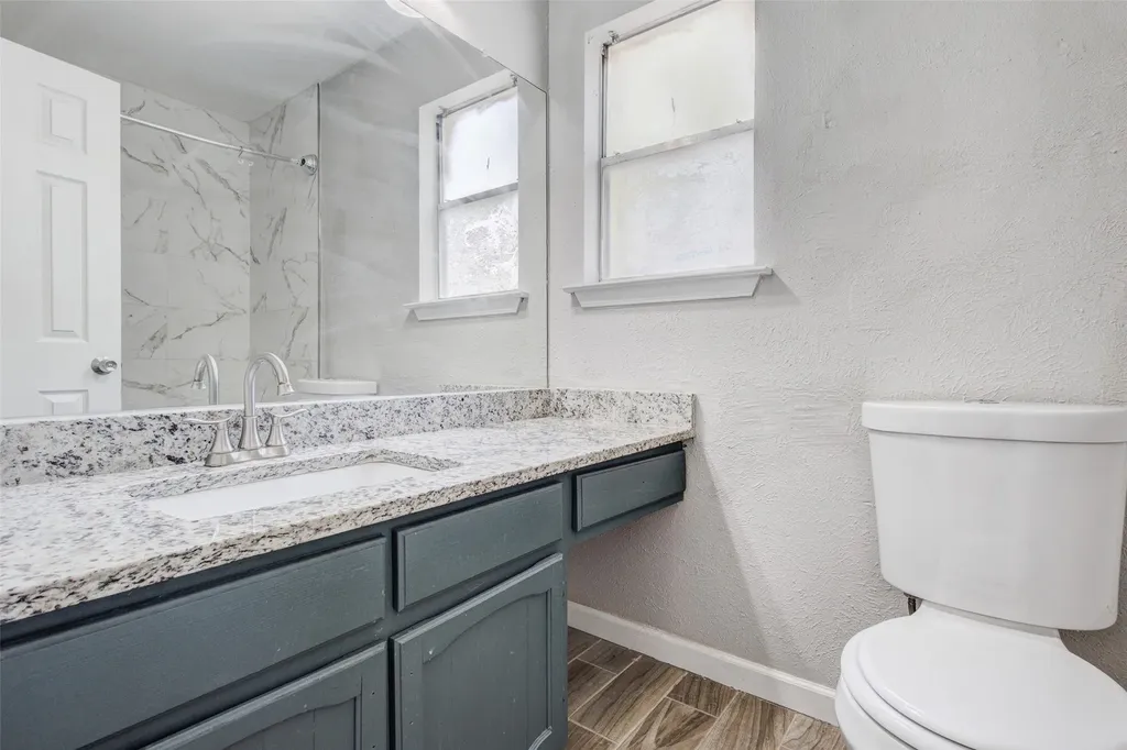 2904 S Fielder Road Arlington TX 76015