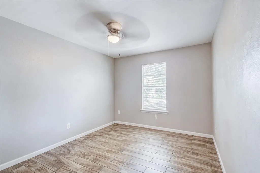 2904 S Fielder Road Arlington TX 76015