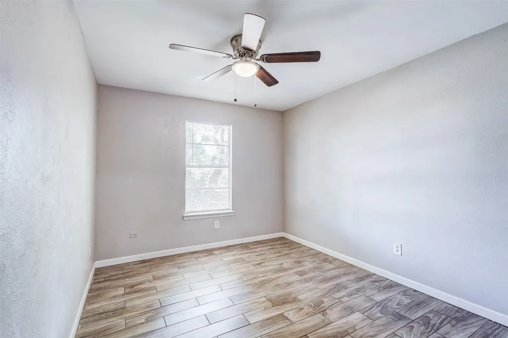 2904 S Fielder Road Arlington TX 76015