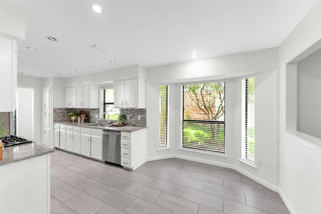 2600 Summertree Drive Carrollton TX 75006