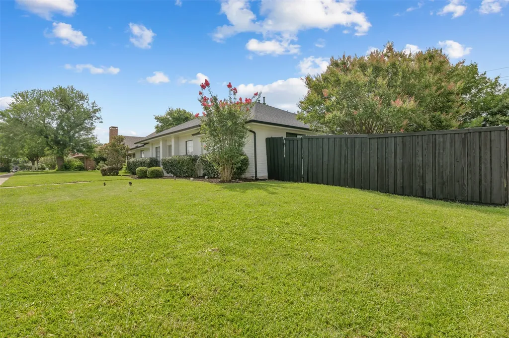 2600 Summertree Drive Carrollton TX 75006