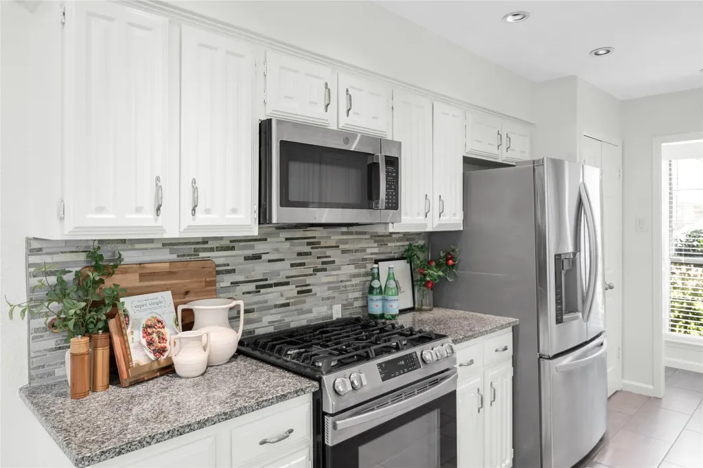2600 Summertree Drive Carrollton TX 75006