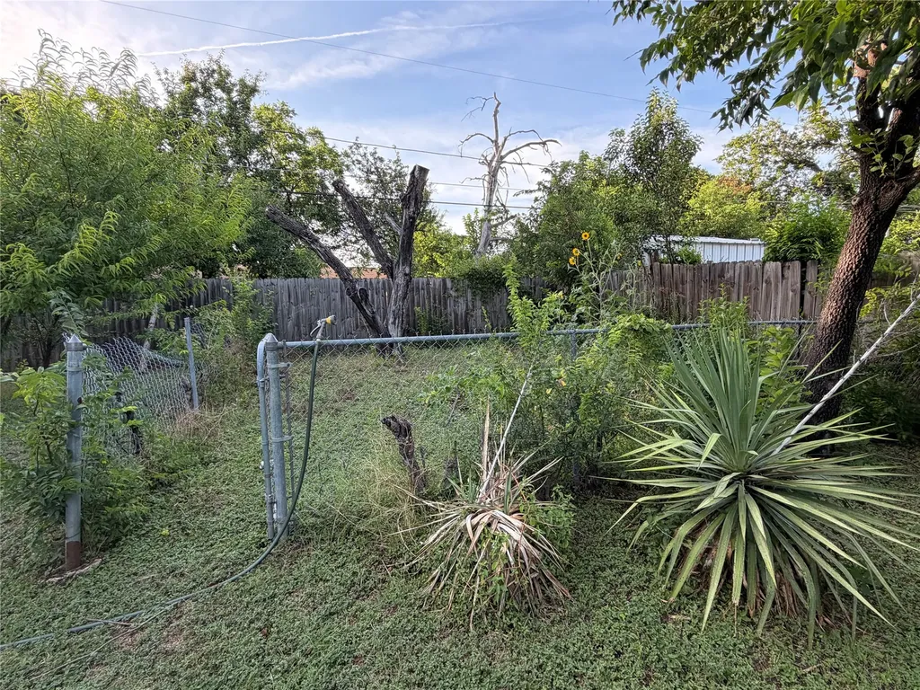 2329 Clover Ridge Drive Dallas TX 75216