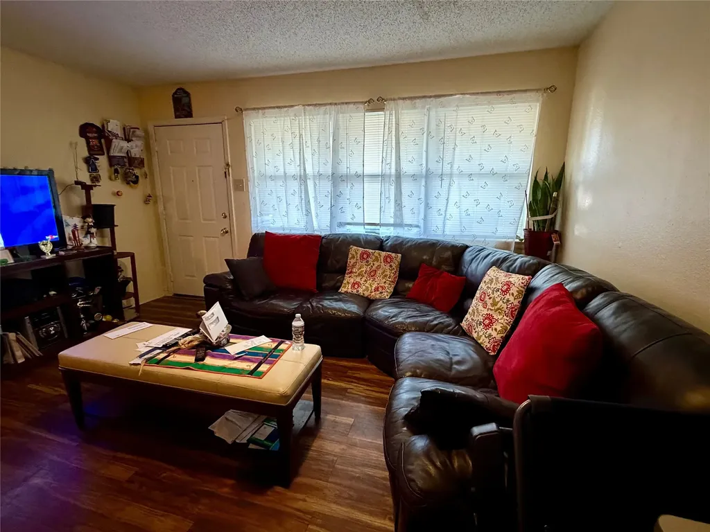2329 Clover Ridge Drive Dallas TX 75216