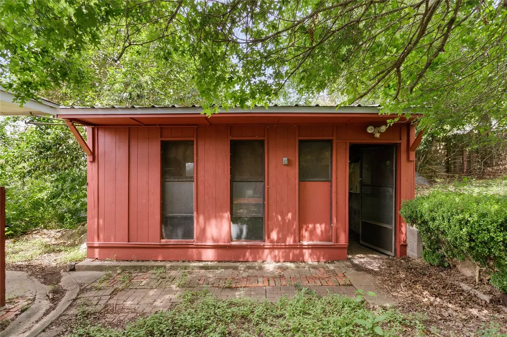 1017 Wedgewood Drive Woodway TX 76712