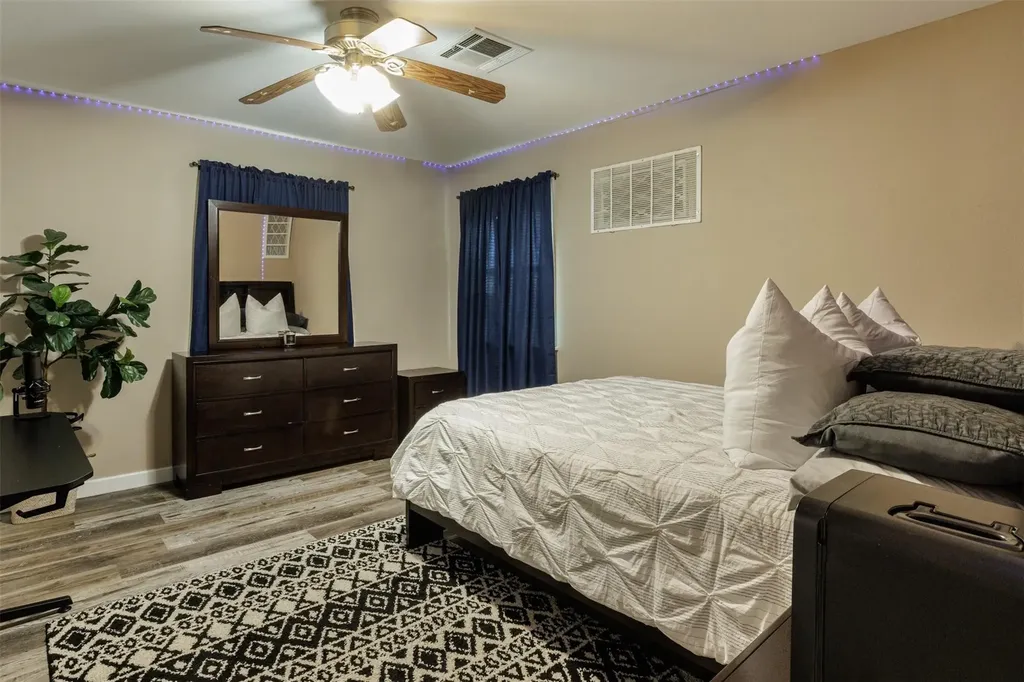 765 Rs County Road 3410 Emory TX 75440