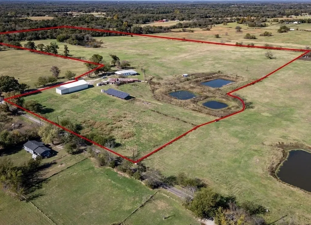 765 Rs County Road 3410 Emory TX 75440