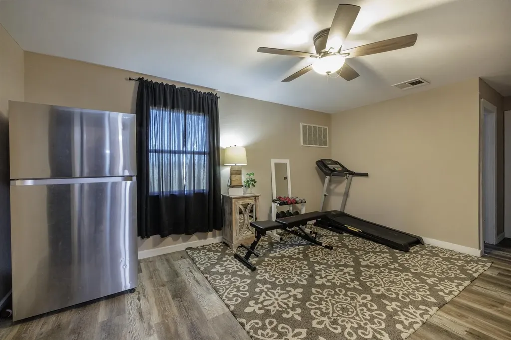 765 Rs County Road 3410 Emory TX 75440