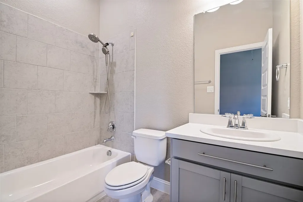 2272 Templin Avenue Forney TX 75126