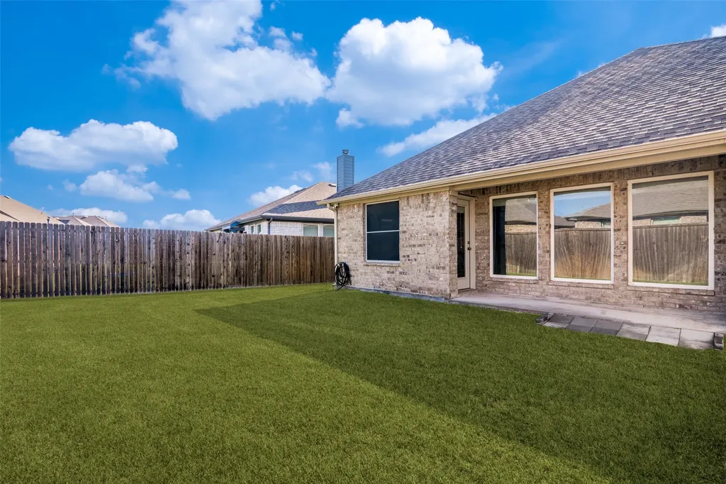 2272 Templin Avenue Forney TX 75126