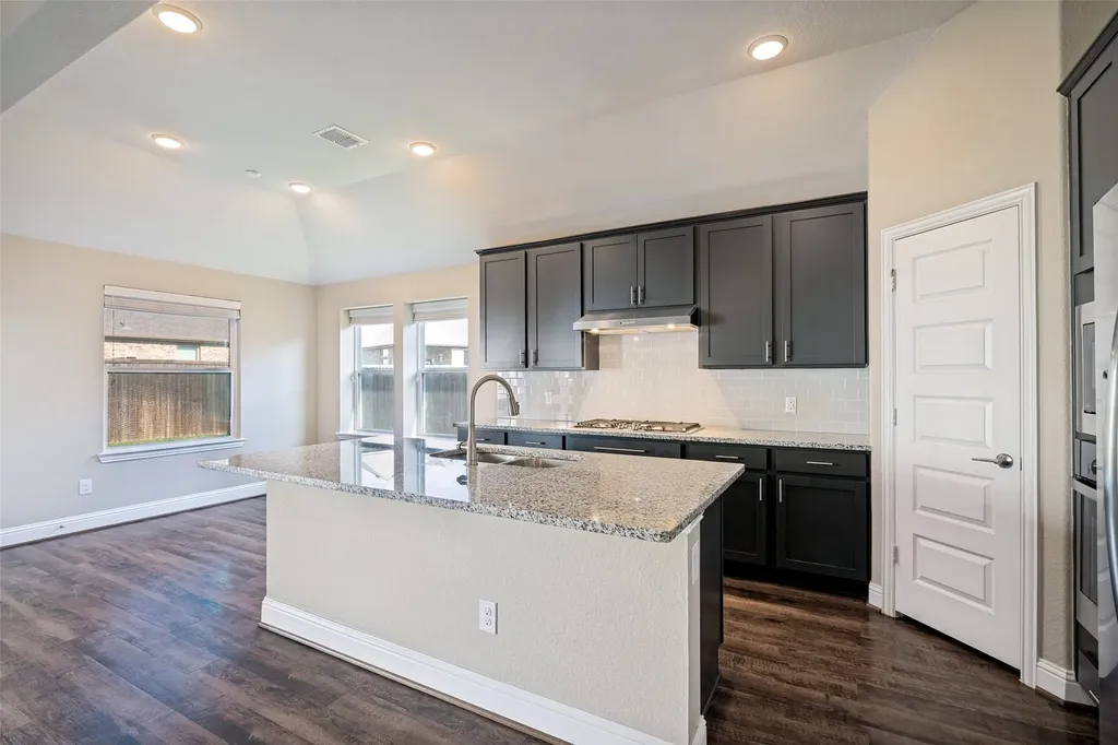 2272 Templin Avenue Forney TX 75126