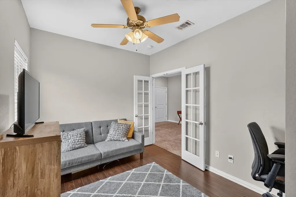1933 Timber Oaks Drive Garland TX 75040