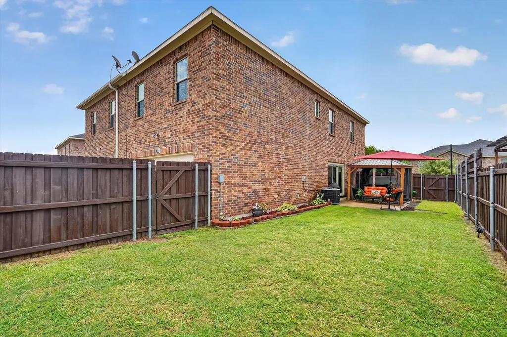 1933 Timber Oaks Drive Garland TX 75040