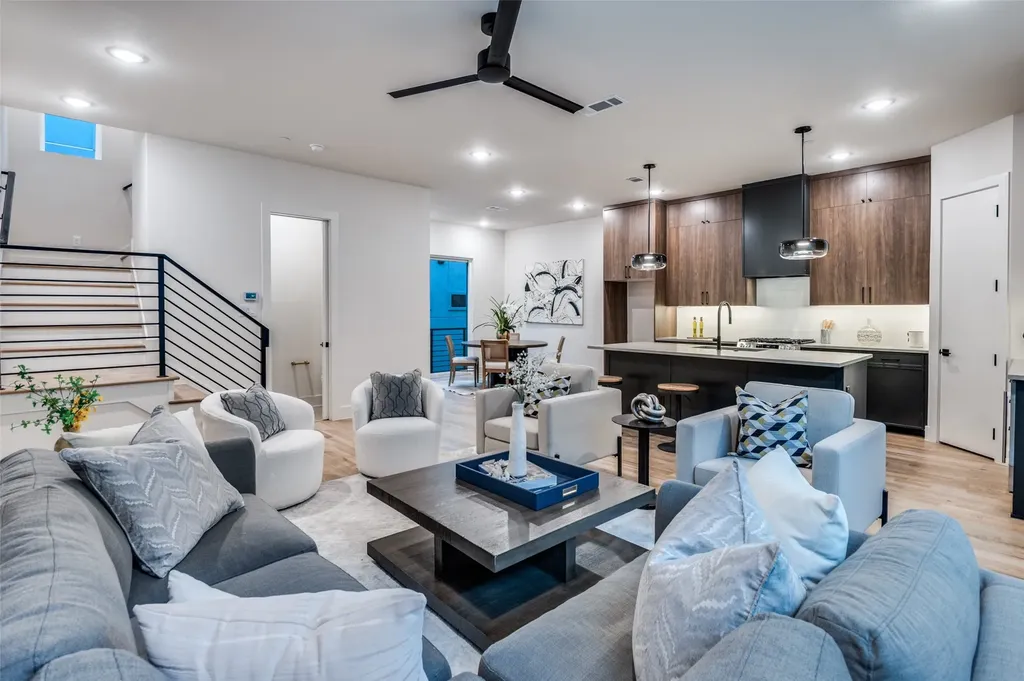 2906 Hawthorne Avenue Dallas TX 75219