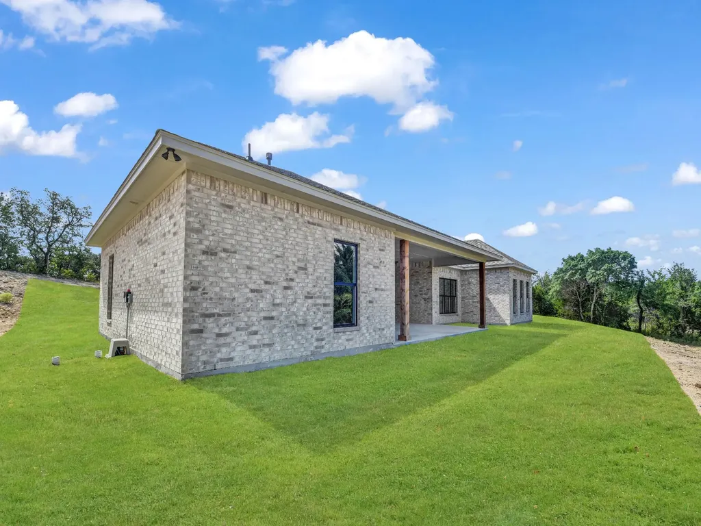 544 Aermotor Loop Weatherford TX 76085