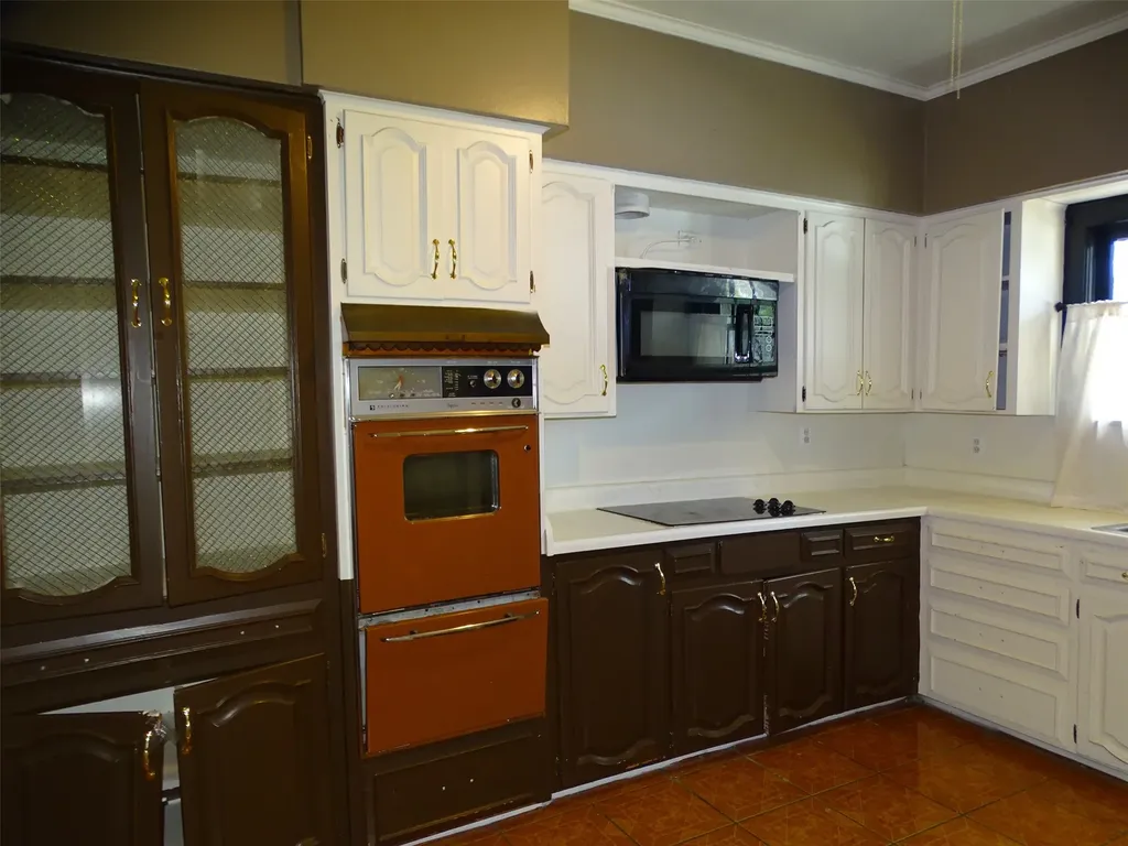 408 W Tyler Street Ennis TX 75119