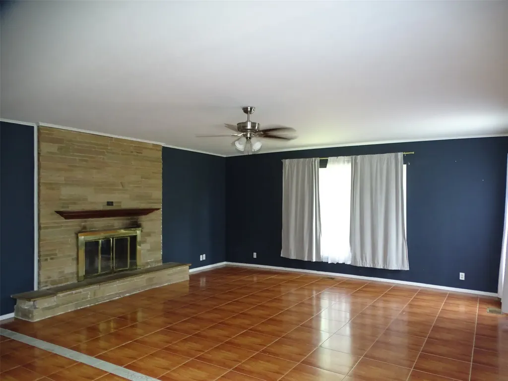 408 W Tyler Street Ennis TX 75119