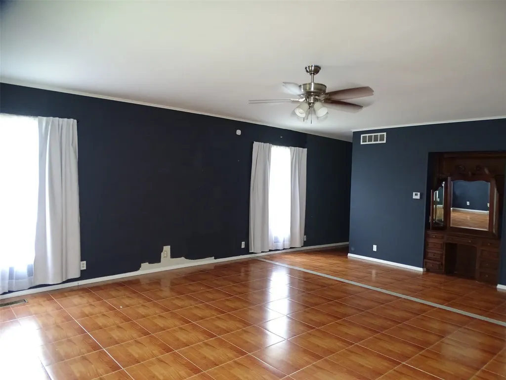 408 W Tyler Street Ennis TX 75119