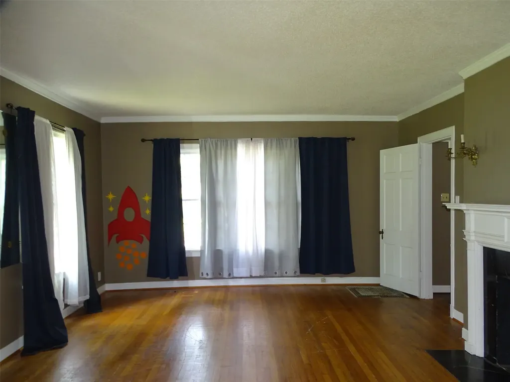 408 W Tyler Street Ennis TX 75119