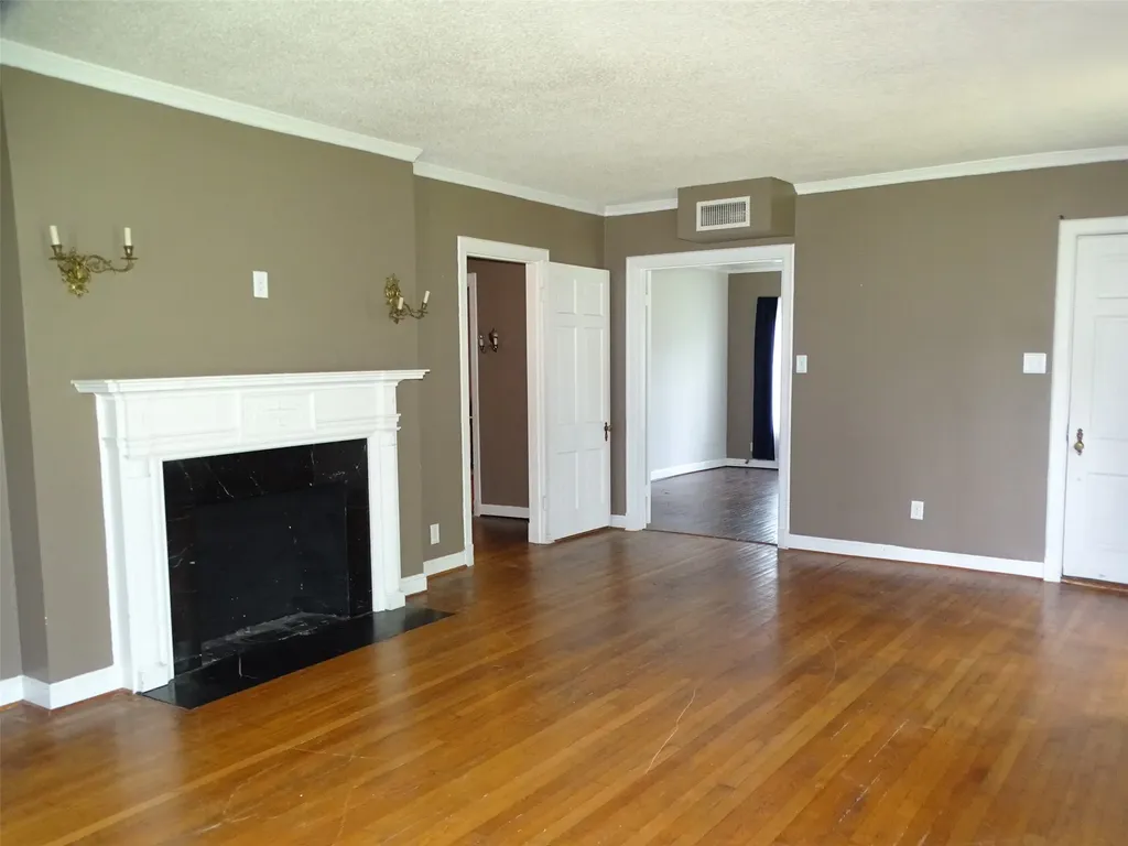 408 W Tyler Street Ennis TX 75119