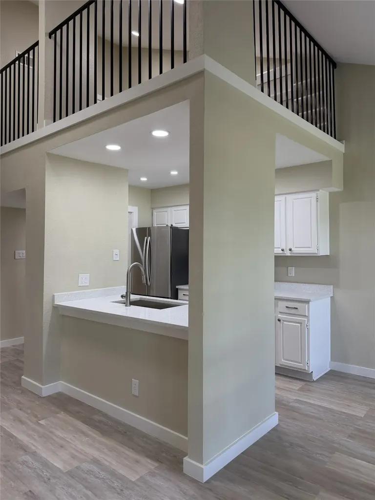 7525 Holly Hill Drive Dallas TX 75231