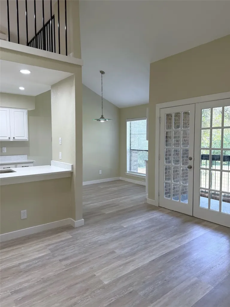 7525 Holly Hill Drive Dallas TX 75231