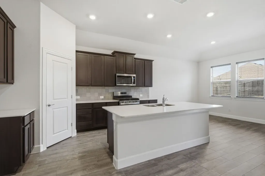 11136 Gold Pan Trail Aubrey TX 76227