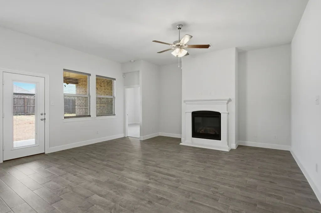 11136 Gold Pan Trail Aubrey TX 76227