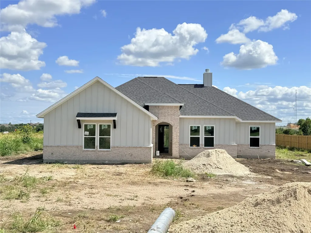 1012 Don Eve Court Azle TX 76020