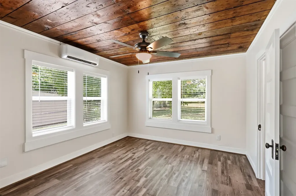 707 W Water Street Weatherford TX 76086