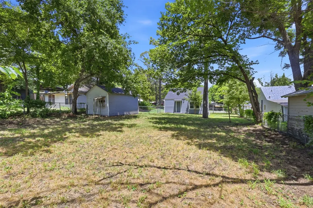 707 W Water Street Weatherford TX 76086
