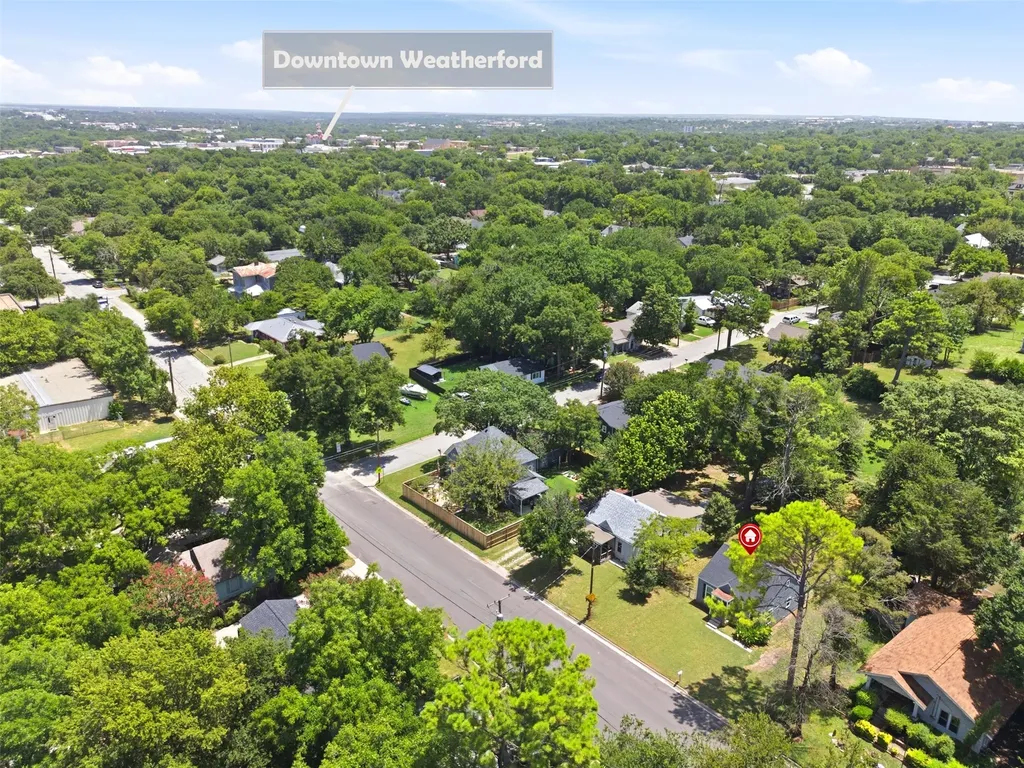 707 W Water Street Weatherford TX 76086