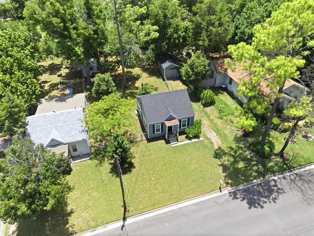 707 W Water Street Weatherford TX 76086