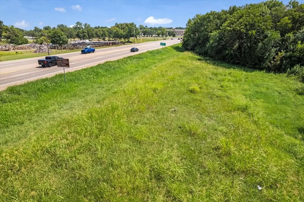 Westside W Tx-121 Highway Bonham TX 75418