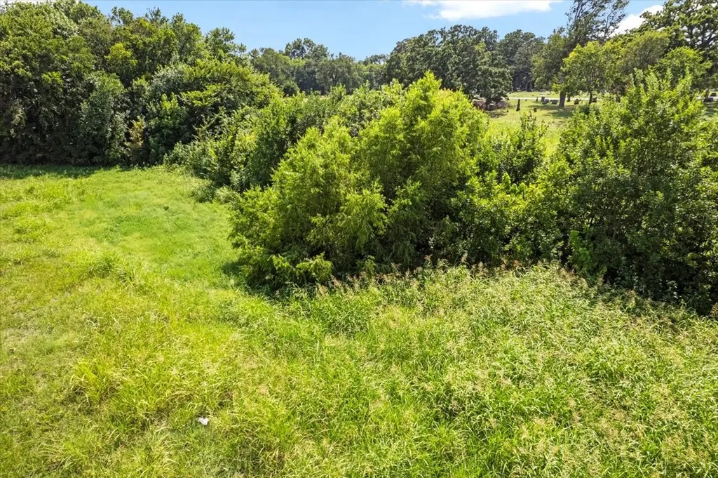 Westside W Tx-121 Highway Bonham TX 75418