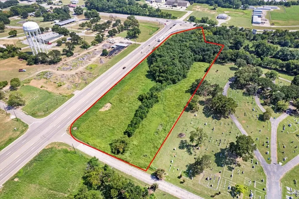 Westside W Tx-121 Highway Bonham TX 75418
