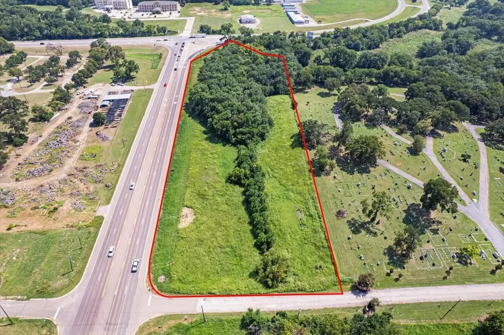 Westside W Tx-121 Highway Bonham TX 75418