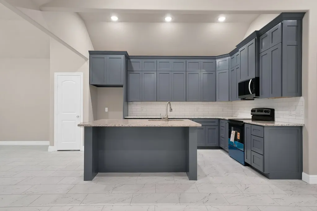407 E Willingham Street Cleburne TX 76031